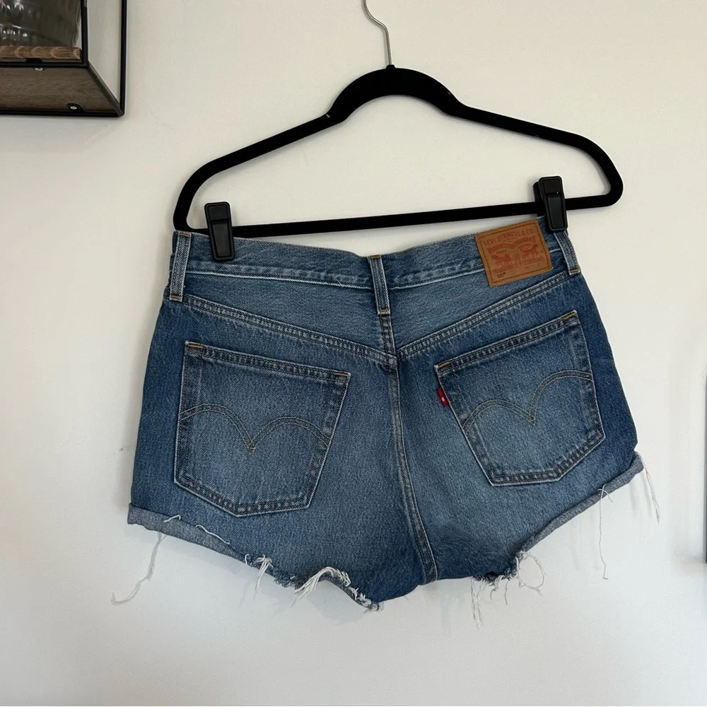 Levi’s 501 Denim Cut Off Jean‎ Shorts Size 29